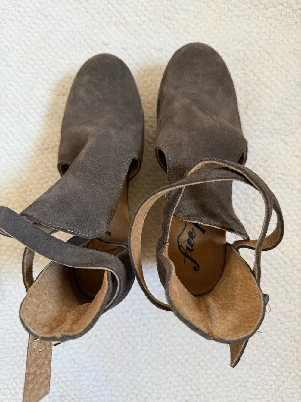 FREE PEOPLE Cedar Platform Clog in Taupe Suede Size 7